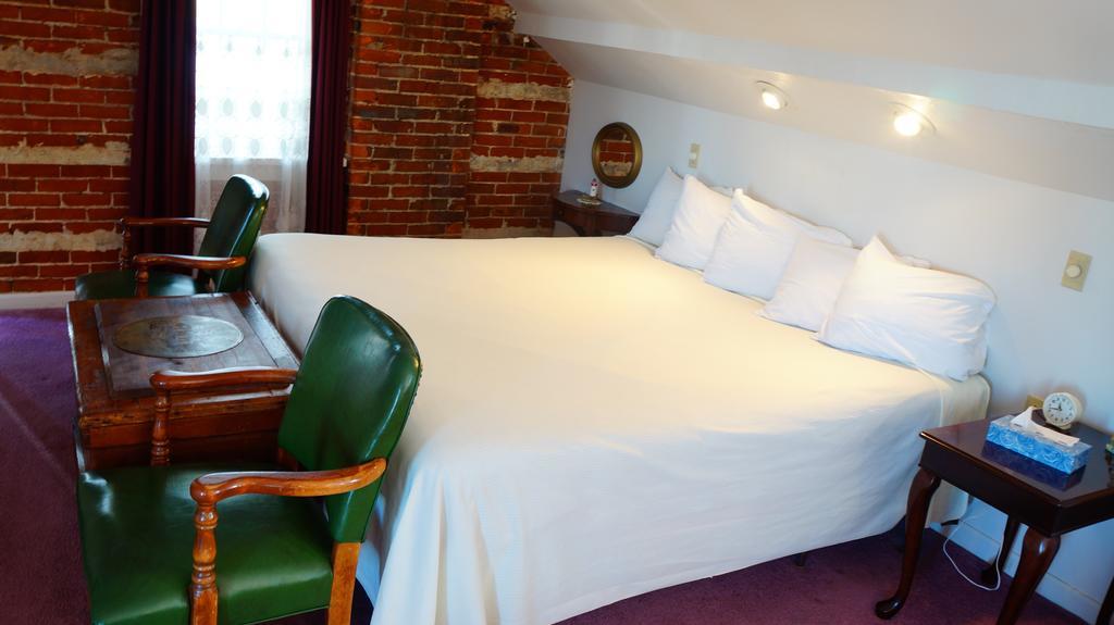 Harbor Haus Inn & Suites 赫曼 外观 照片
