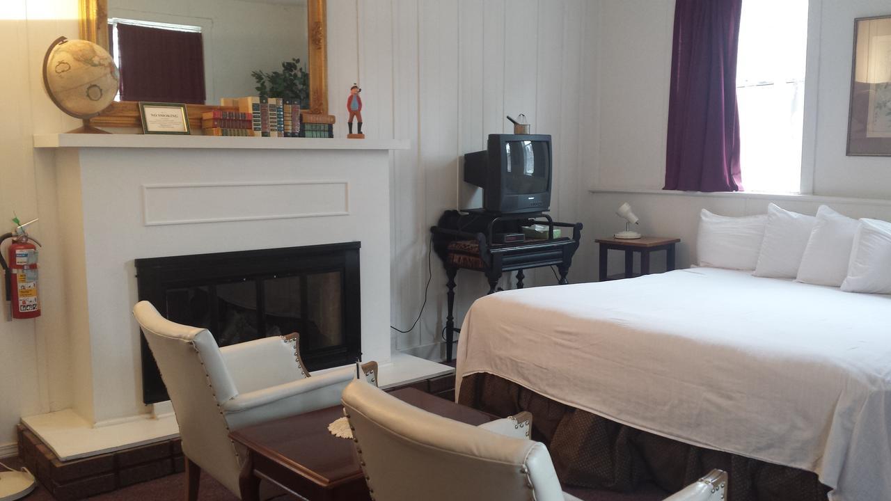 Harbor Haus Inn & Suites 赫曼 外观 照片